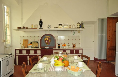 Sarzana Villa | VILLA CARLOTTA 9 PAX, Villa historique, BBC, WI-FI, beau jardin, près de 5Terre