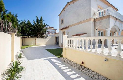 Castello d'Empuries Maison | Villa CARMENÇÓ