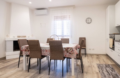Torre Colonna-sperone Villa | Villa 'Carola Primo Piano' avec piscine partagée, Wi-Fi et climatisation