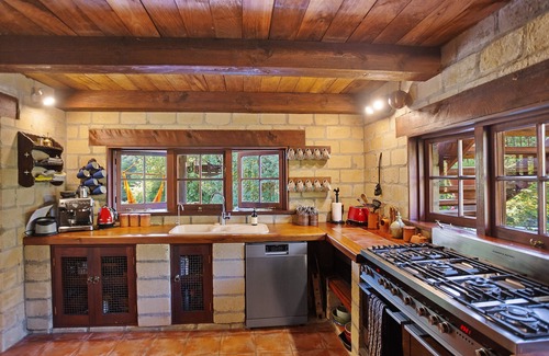 Katikati Maison | Villa Casa Maria Luxury Tuscan Farmhouse
