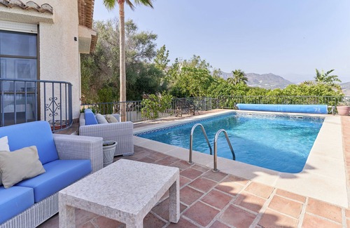Salobrena Villa | Villa 'Casa Milo' avec vue sur la mer, Wi-Fi et climatisation