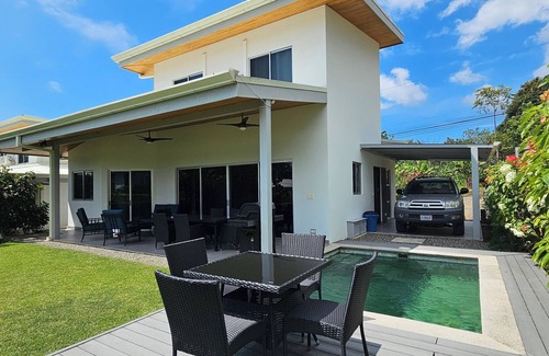 Ojochal Villa | Villa Cassandra - Heart of Ojochal - Walk or Bike to Everything!