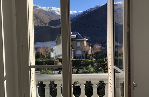 Bagneres-de-Luchon Villa | CastelMT Villa location Luchon familiale vacances Montagne Pyrénées Thermal