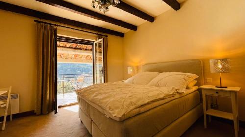 Claviers Lit Et Petit-Déjeuner | VILLA CAU B&B - Les Anglores