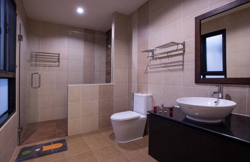 Ban Saiyuan Villa | Villa Chambertin - Villa 3 chambres avec piscine à Rawai