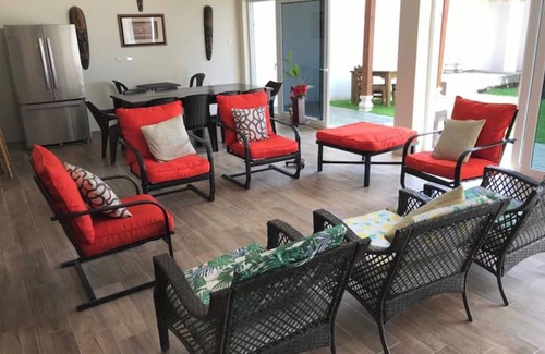 El Hawaii Chalet De Ski | Villa Chelinita - Monterrico beach front