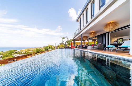 Grand Bois Villa | Villa Coco Palm - Oasis de Luxe 5*- Vue Mer Magnifique, Piscine Privée & Jacuzzi