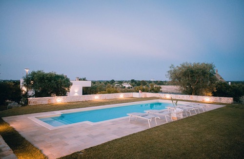 Gorgofreddo Villa | Villa confortable avec jardin et parking privé dans la verdure près de Monopoli