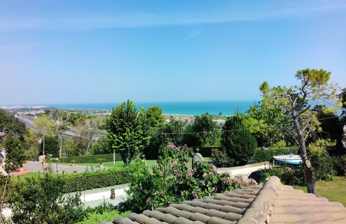 Porto Sant'Elpidio Villa | Villa con Piscina Privata