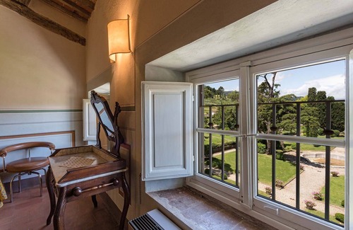 Vorno Villa | VILLA CONTE - Sept Chambres Villa, Couchages 14