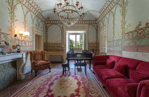 Vorno Villa | VILLA CONTE - Sept Chambres Villa, Couchages 14