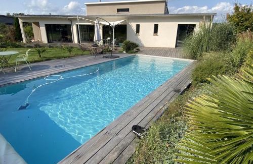 Onet-le-Chateau Villa | Villa contemporaine avec piscine sur 4000 m2 à Rodez 9 personnes