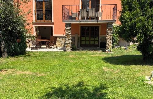 Roznava Villa | Villa Coral - oasis au bord de la piscine