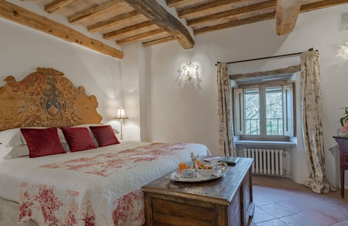 Monterchi Villa | Villa Cretole by Fantasia Villas