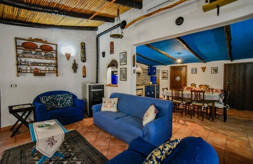 Oliena Villa | Villa Cusidore avec A/C et vue sur la montagne