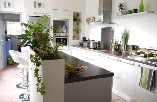 Peypin Villa | Villa d'archi Aix & Marseille, jardin & piscine chauffée / -10% Résa Anticipée !