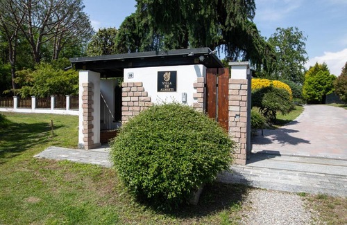 Vergiate Maison | Villa De Alberti