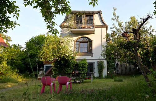 Buckow Villa | Petite villa avec vue sur le lac et cheminée