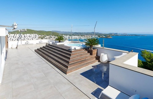 Siesta Villa | Villa de Lujo con Vistas al mar en Santa Eulalia