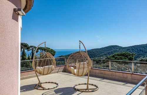 Sa Riera Villa | Villa de Luxe à Begur avec vue sur la mer, Wi-Fi et climatisation