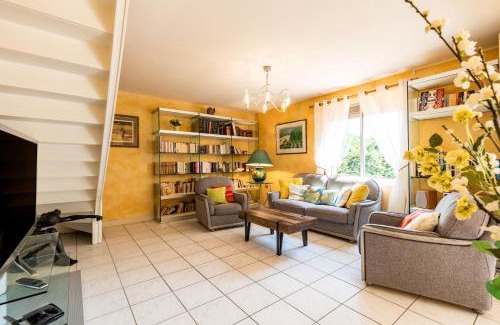 Bazas Maison | Villa De Monzie, Bazas Centre