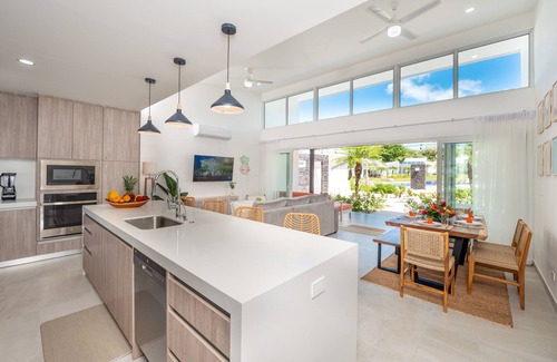 Avellanas Beach Maison | Villa de Piña: Brand New, 2 Min Drive to Surf & Sunsets @ Playa Avellanas