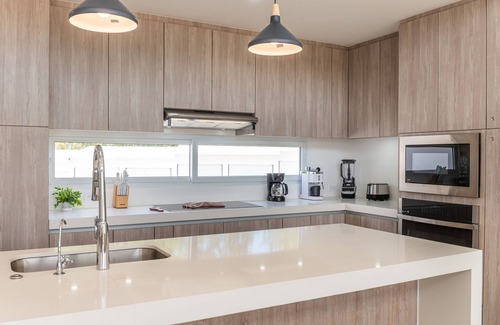 Avellanas Beach Maison | Villa de Piña: Brand New, 2 Min Drive to Surf & Sunsets @ Playa Avellanas
