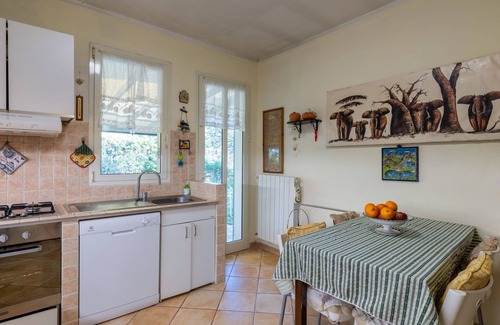 Artallo Maison | Villa degli Ulivi by Interhome
