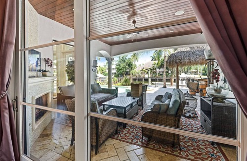 Nurmi Isles Maison | Villa Deja Blue Ft Lauderdale, Waterfront Luxury home walk to beach Ocean access