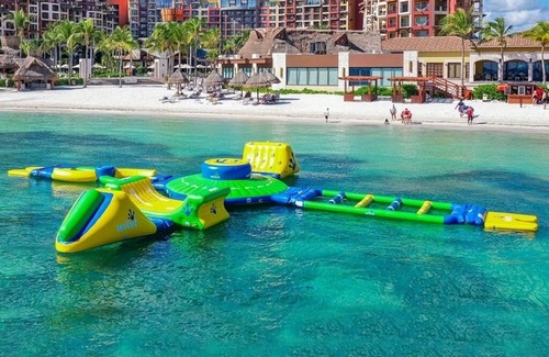 Cancun Station Balnéaire | Villa del Palmar Cancun is a family-friendly beachfront oasis .
