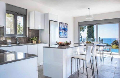 Vlachata Villa | Villa Della Luna