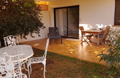 Bormes-Les-Mimosas Appartement | Bel appartement climatisé avec piscine et parking privé