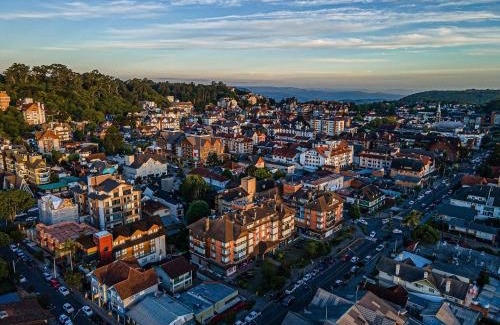 Gramado City Centre Appartement | Villa Di Pietro 502 - Apto no coração de Gramado 400 metros Rua Coberta