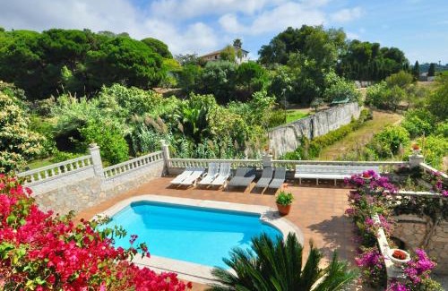 Lloret de Mar Chalet De Ski | Villa Dolcedo