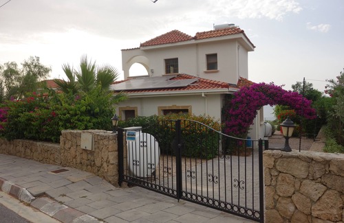 Esentepe Villa | Villa Doluca: vue sur mer et montagnes, un véritable paradis méditerranéen