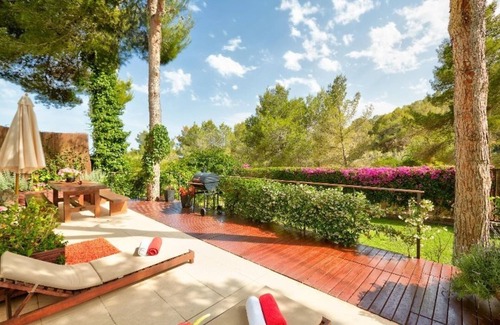 Santa Eulalia del Rio Villa | Villa 'Dorada' with Sea Views, Wi-Fi and Air Conditioning