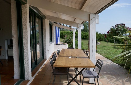 Fronsac Villa | Villa du tertre au milieu des vignes