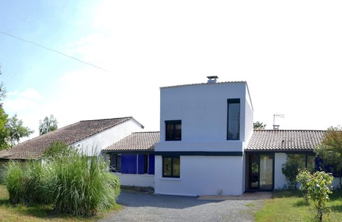Fronsac Villa | Villa du tertre au milieu des vignes
