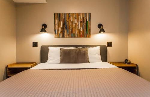 Bronzeville Maison | Villa Dubois Guest House
