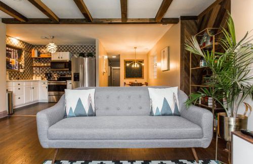 Bronzeville Maison | Villa Dubois Guest House