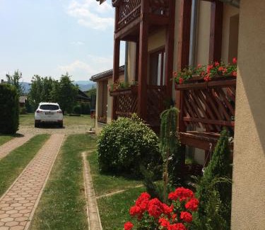 Smizany Maison | Villa Elena