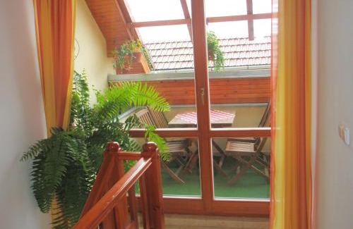Smizany Maison | Villa Elena