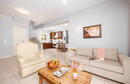 Gerani Villa | Villa Elessa - Trois Chambres Villa, Couchages 6