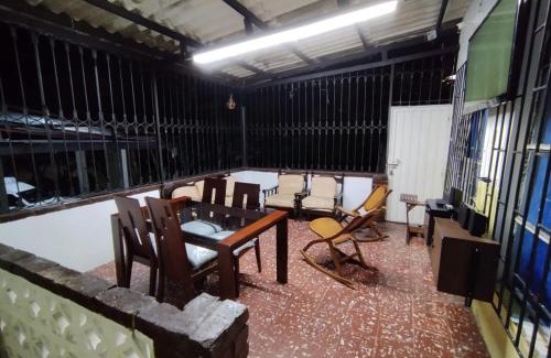 Mesitas del Colegio Maison | VILLA ELSA