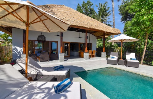 Lovina Villa | Villa Emerald - Villa neuve en front de mer