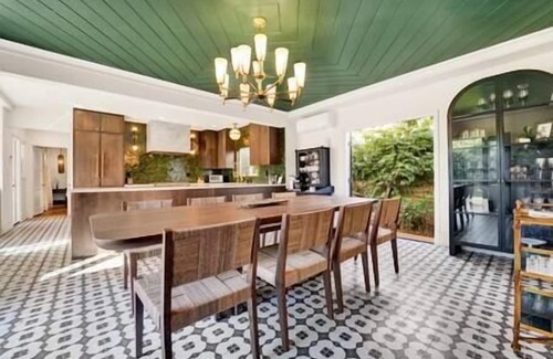 Alamitos Beach Maison | Villa Encanto-Luxury Long Beach Villa w/ 6 KING Bdrs