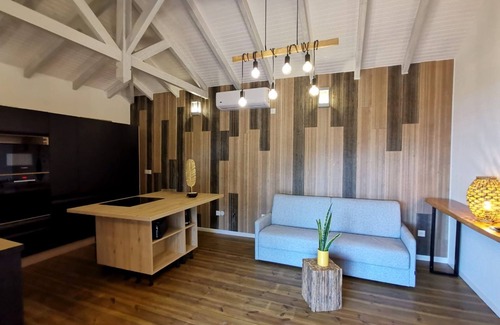 Pointe-Noire Villa | Kanel-Villa de charme, romantique, vue mer