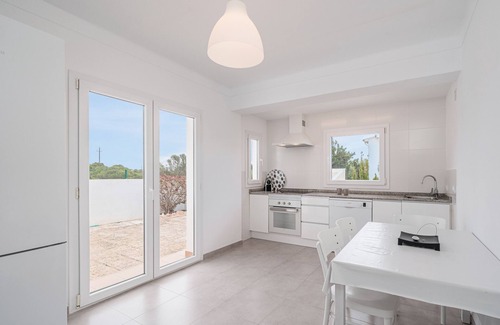 Llucmajor Villa | Villa 'Es Raco Sa Rapita' avec vue sur la mer, piscine privée et Wi-Fi.