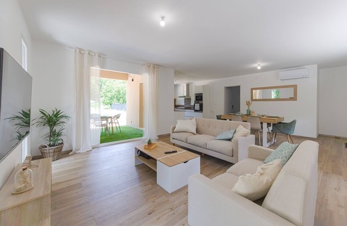 Berrias-et-Casteljau Maison | Villa Esparots - Maison avec piscine privée
