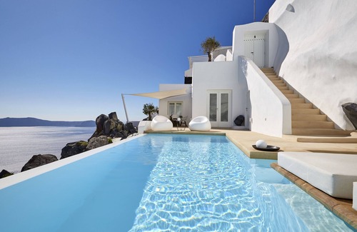 Firostefani Villa | Villa Etheras, piscine privée chauffée, 2 chambres à coucher, vue imprenable sur la caldera